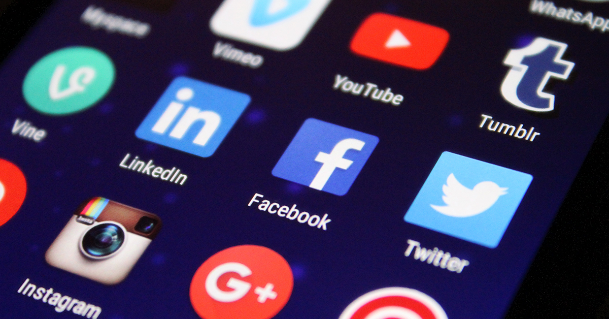Actualizaciones en Facebook y eliminación masiva de bots y cuentas fake